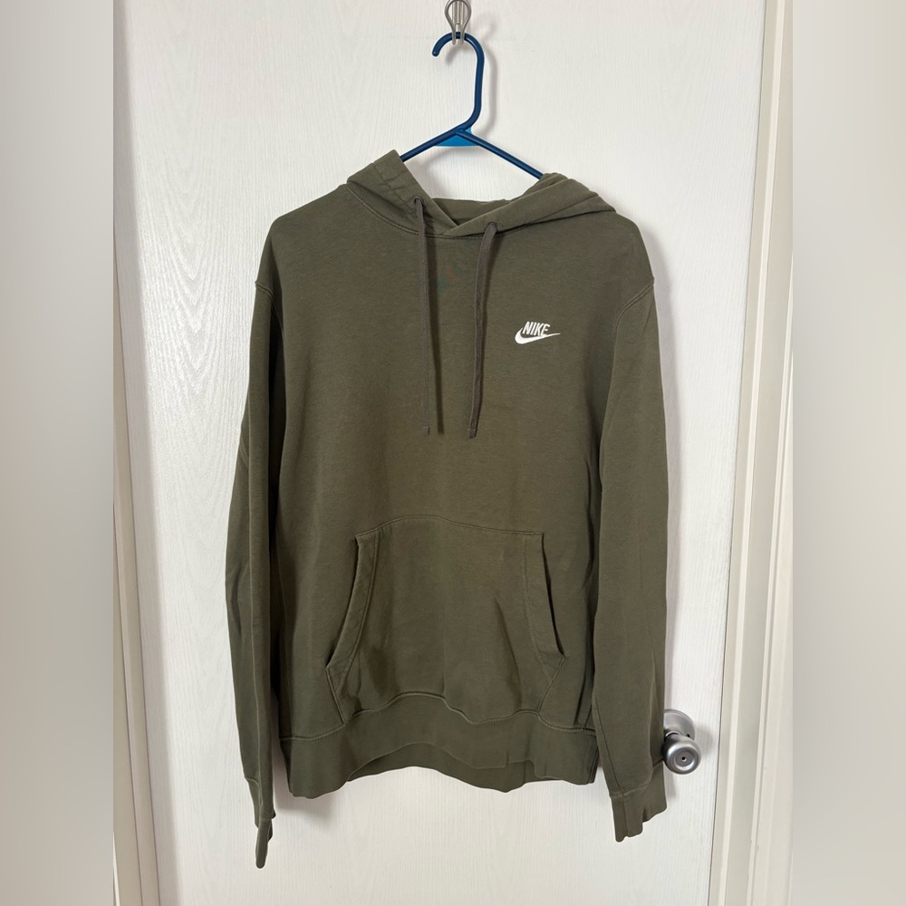 Nike Men's Green Pullover Hoodie
